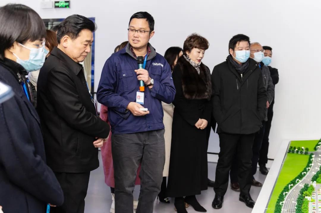 全國(guó)、省、市人大代表赴中部產(chǎn)業(yè)基地開(kāi)展會(huì)前集中視察工作